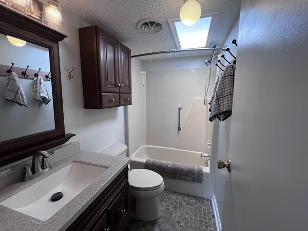 419 Tennis Lane a Winter Haven, FL Mobile or Manufactured Home for Sale